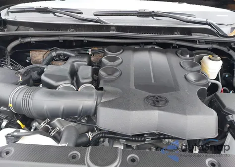 2024 Toyota 4Runner Sr5 из США, поврежденный, VIN JTEEU5JRXR5310625